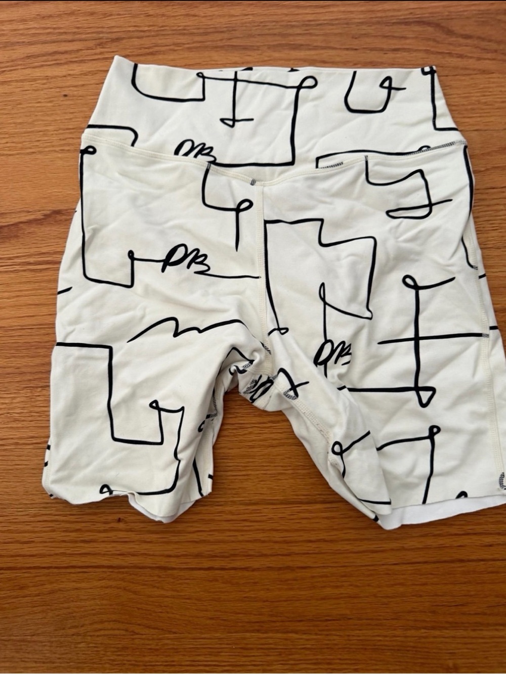 WeWoreWhat White & Black Abstract Line Bike Shorts